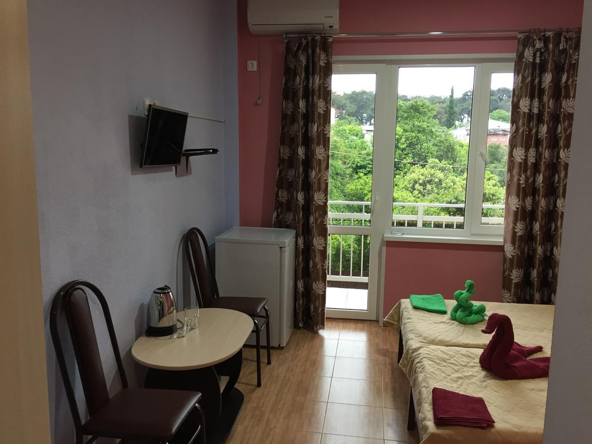 Dionisy Guest House 피준다 외부 사진