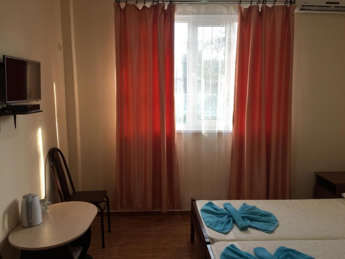 Dionisy Guest House 피준다 외부 사진